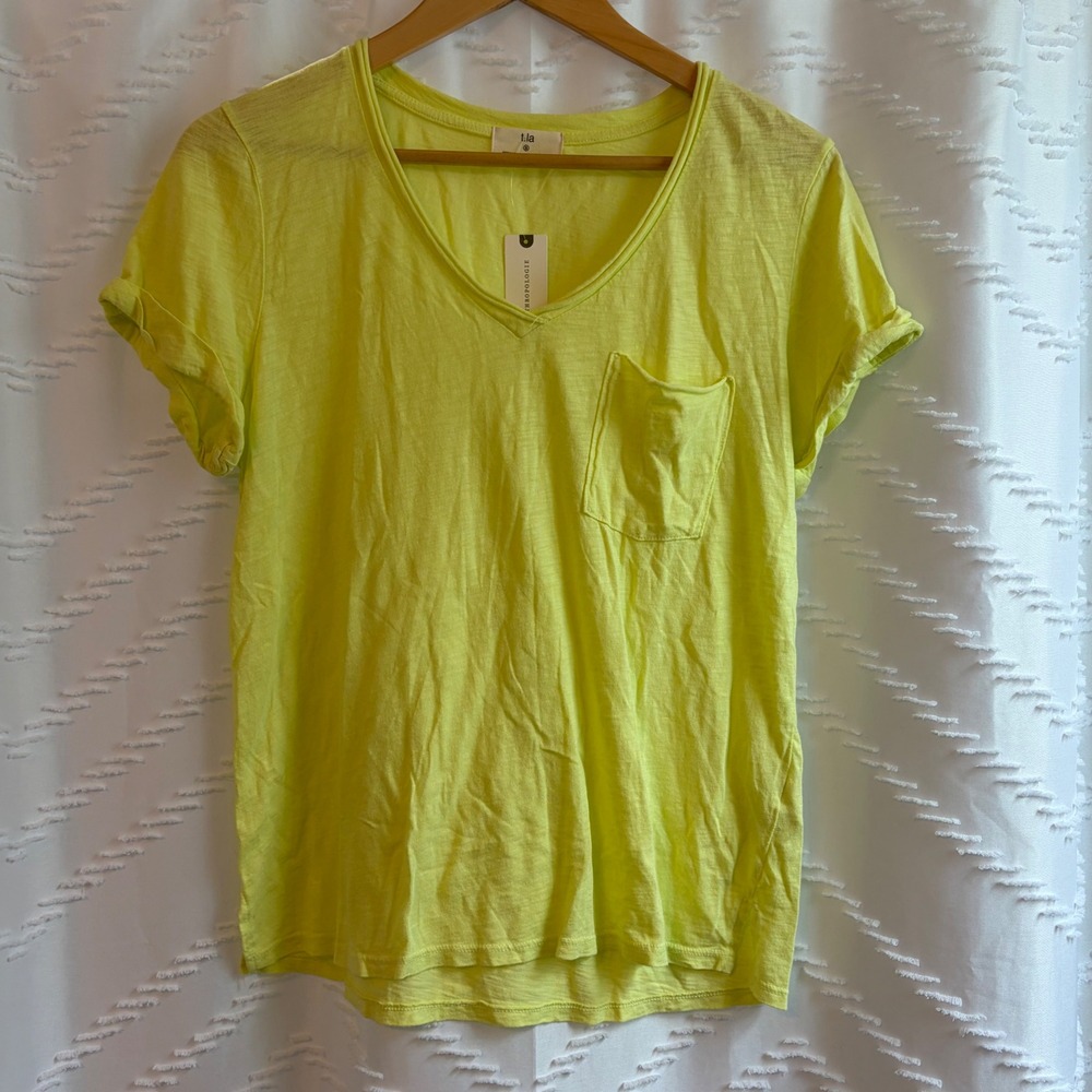 t.la Anthropologie Canary Yellow V-Neck Pocket Tee Short Sleeve Small NWT